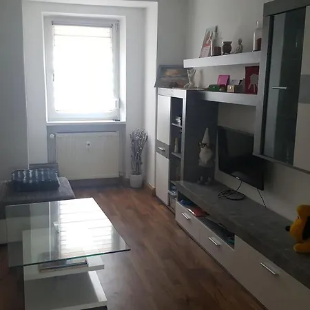 2-zimmerwohnung Mitten In Διαμέρισμα *